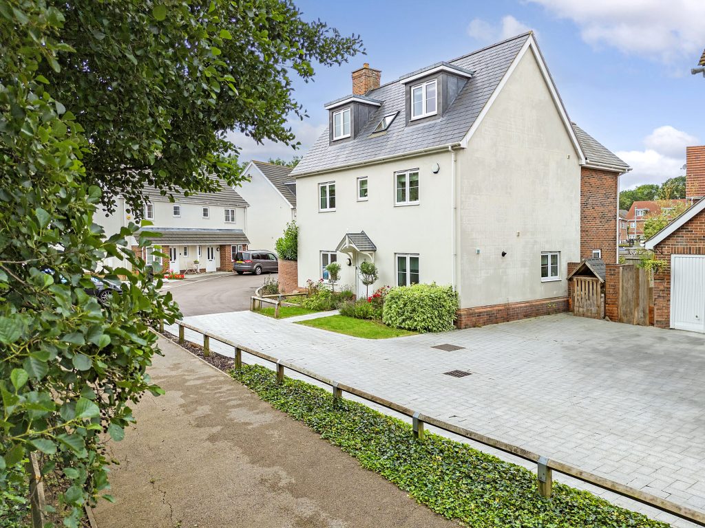 Photographing Properties in Weather Conditions